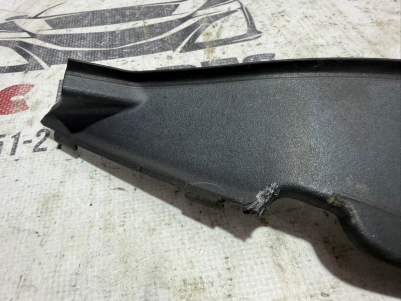 Уголок жабо правый Rogue 2021 T33 2.5