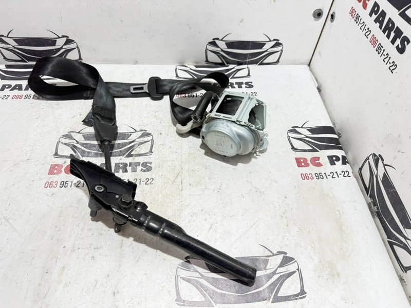 Ремень безопасности передний правый Rogue 2021 T33 2.5