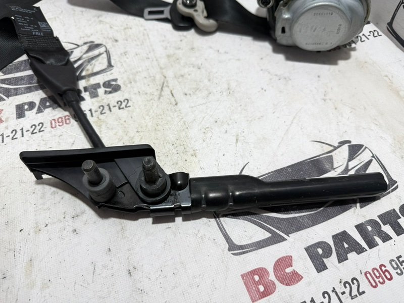 Ремень безопасности передний левый Nissan Rogue T33 2.5