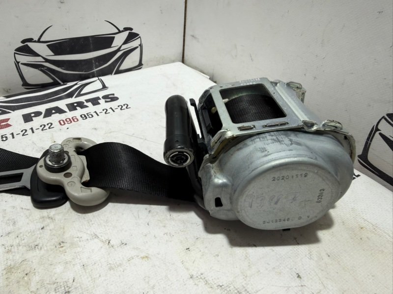 Ремень безопасности передний левый Rogue 2021 T33 2.5