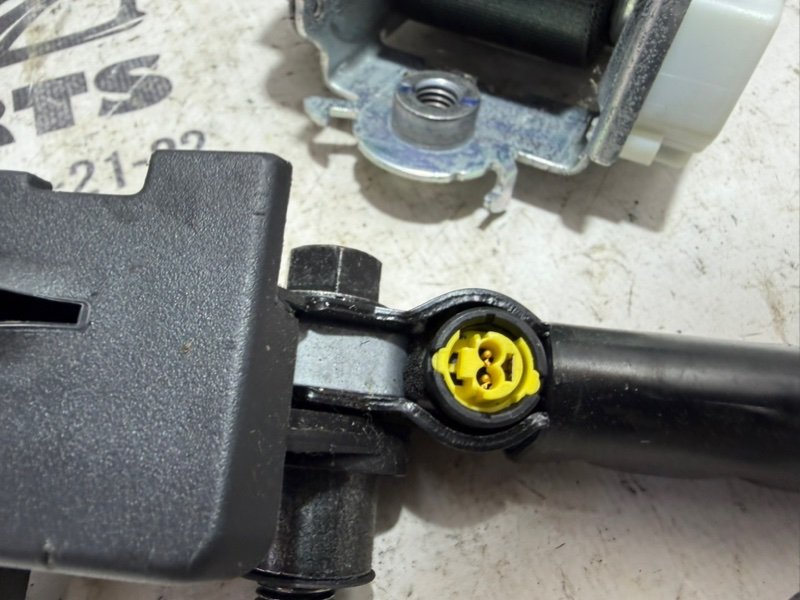 Ремень безопасности передний левый Rogue 2021 T33 2.5