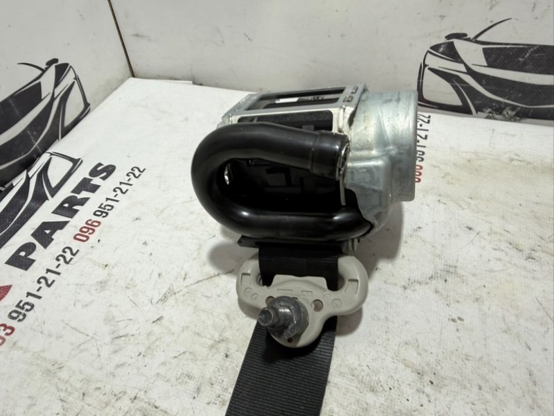 Ремень безопасности задний правый Nissan Rogue T33 2.5