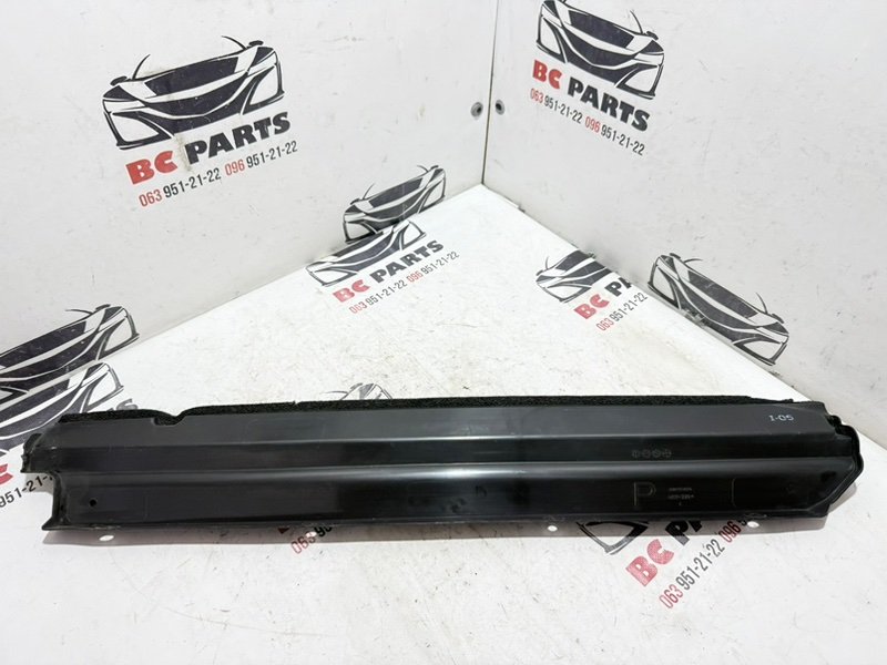 Дефлектор радиатора Nissan Rogue 2021 T33 2.5 21579-6RA0A Б/У