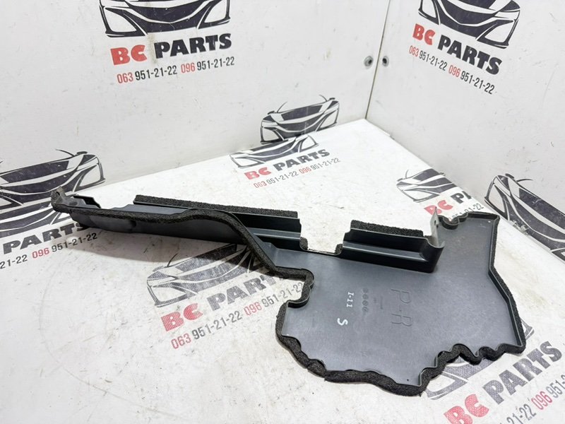 Дефлектор радиатора правый Nissan Rogue 2021 T33 2.5 215596RA0A Б/У