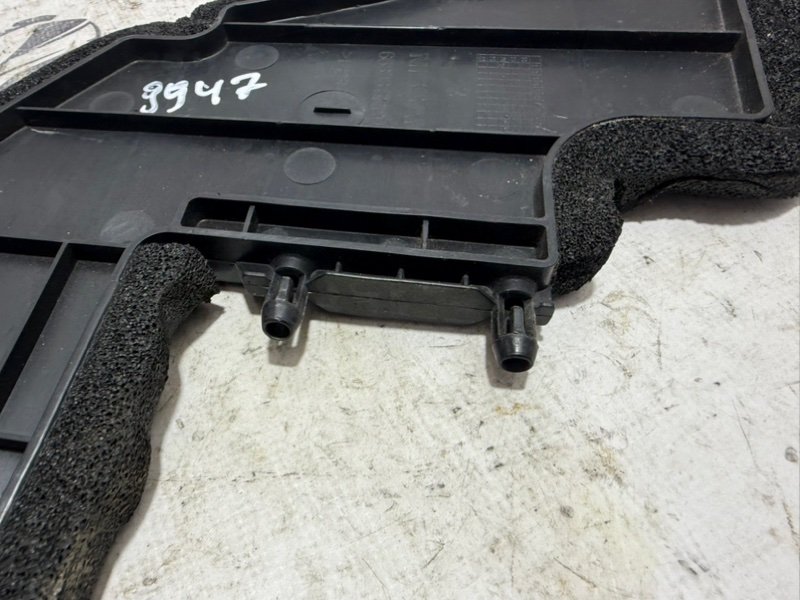 Накладка крыла передняя Nissan Rogue T33 2.5