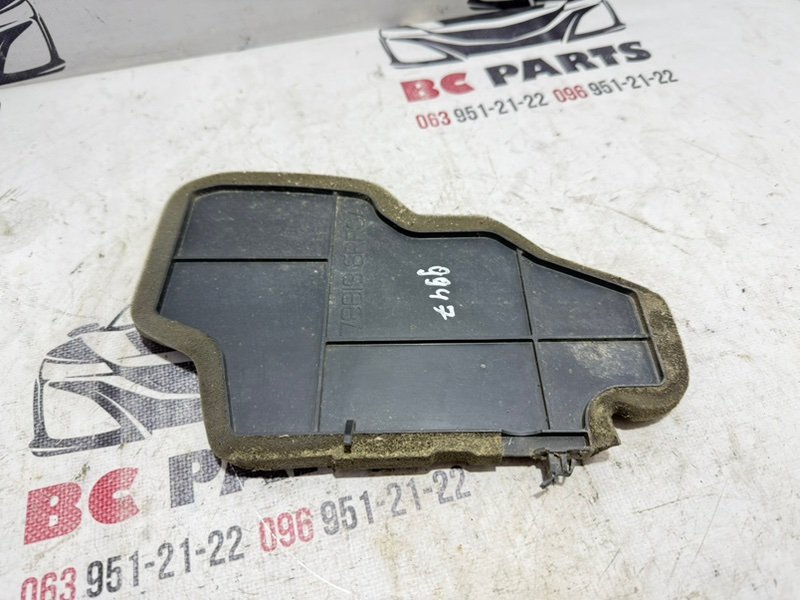 Накладка задняя Nissan Rogue 2021 T33 2.5 788196rr0a Б/У