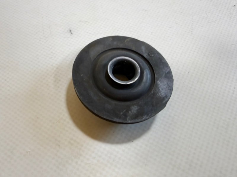 Подушка радиатора Nissan Rogue T33 2.5