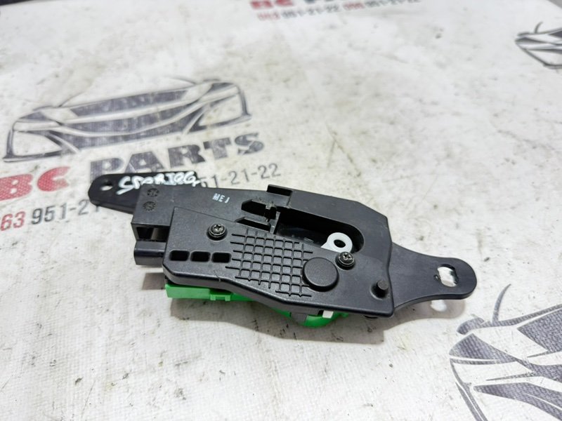 Замок лючка бензобака Sportage 2017