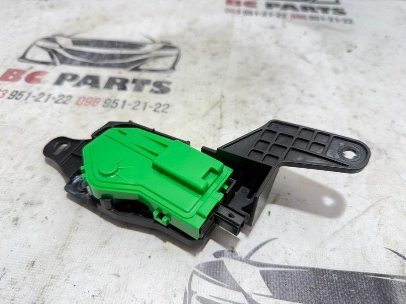 Замок лючка бензобака Kia Sportage