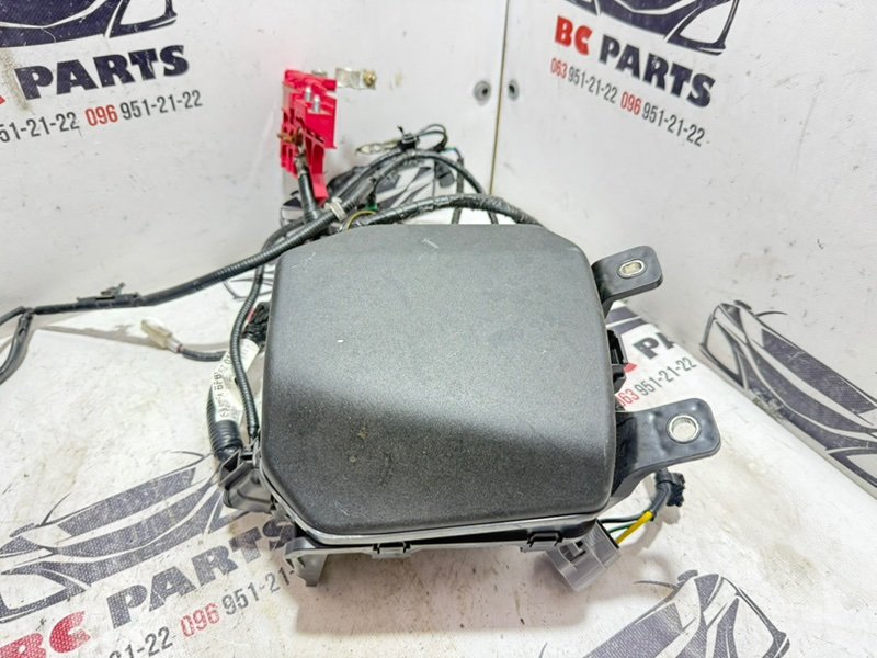 Корпус блока предохранителей Mazda 3 2021 2.5 BCKB66765 Б/У