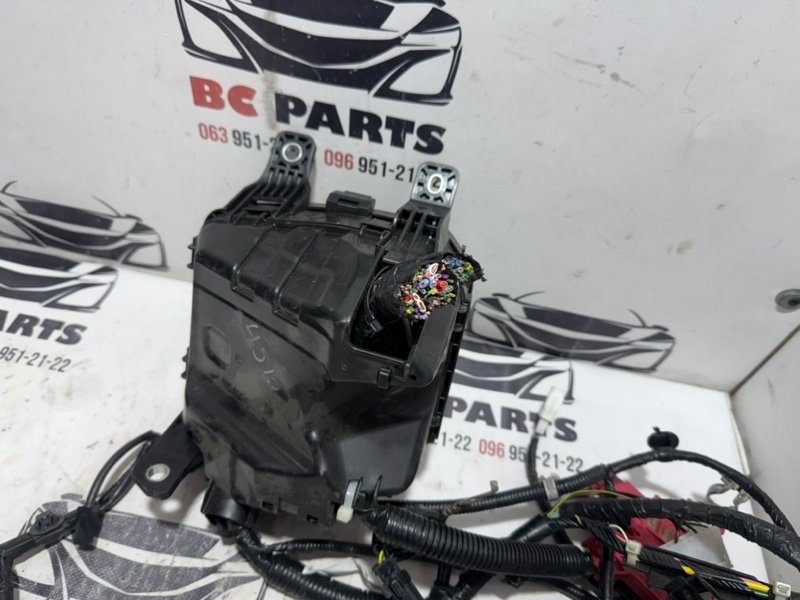 Корпус блока предохранителей 3 2021 2.5