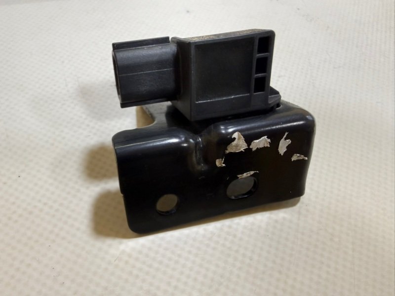 Датчик удара Nissan Rogue T33 2.5