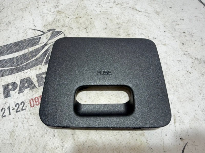 Крышка блока предохранителей Kia EV6 2023 84754CV000 Б/У