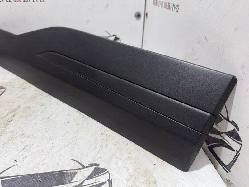 Накладка двери задняя правая Kicks 2021 1.6