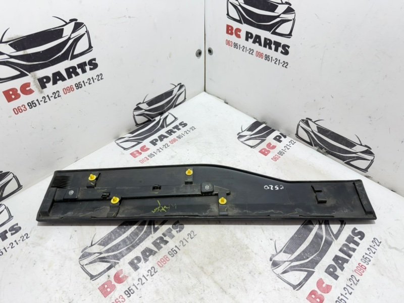 Накладка двери задняя правая Kicks 2021 1.6