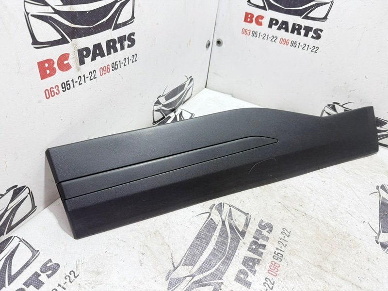 Накладка двери задняя левая Nissan Kicks 1.6