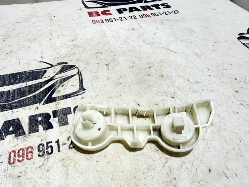 Направляющая бампера передняя правая Kicks 2021 1.6