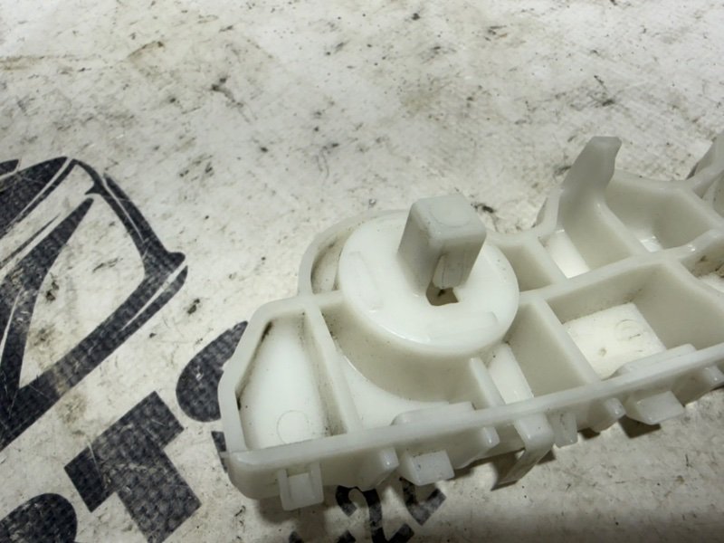 Направляющая бампера передняя правая Kicks 2021 1.6