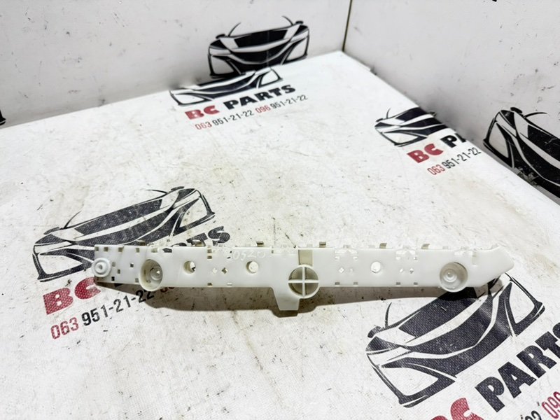 Направляющая бампера задняя левая Nissan Kicks 2021 1.6 852215RB0A Б/У