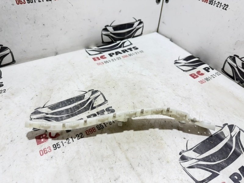 Направляющая бампера задняя левая Kicks 2021 1.6