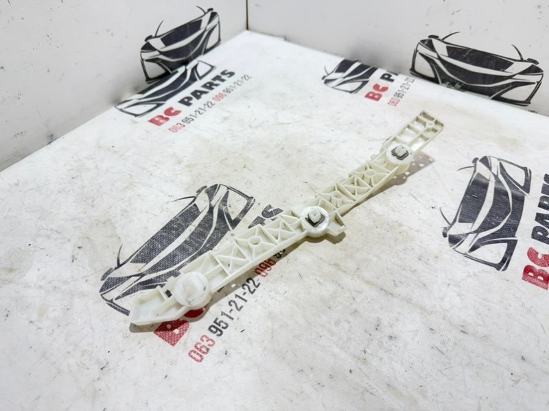 Направляющая бампера задняя левая Kicks 2021 1.6