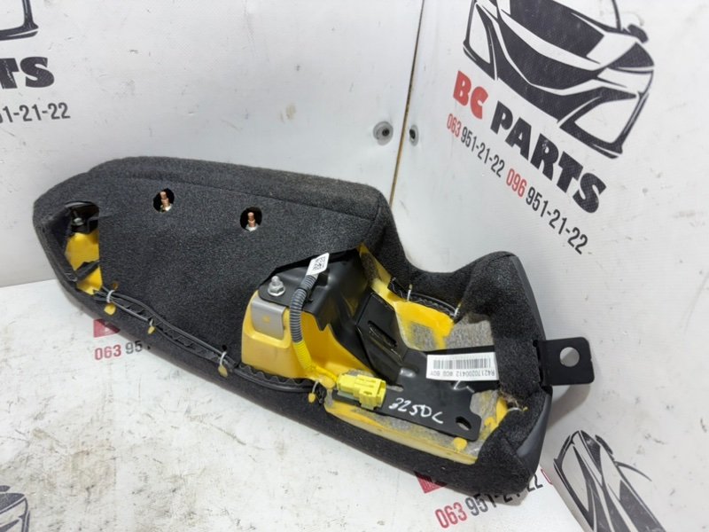 Подушка безопасности в сиденье задняя левая Rogue 2021 T33 2.5