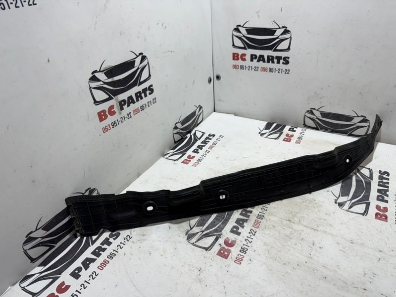 Пыльник крыла передний левый Rogue 2021 T33 2.5