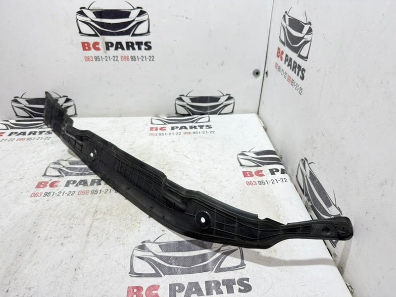 Пыльник крыла передний левый Rogue 2021 T33 2.5