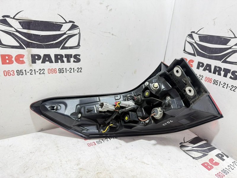 Фонарь наружный (в крыло) задний правый Rogue 2022 T33 1.5 Фонарь наружный (в крыло) задний правый Rogue 2022 T33 1.5