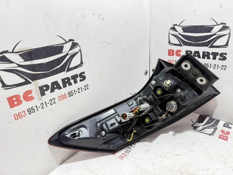 Фонарь наружный (в крыло) задний правый Rogue 2022 T33 1.5 Фонарь наружный (в крыло) задний правый Rogue 2022 T33 1.5