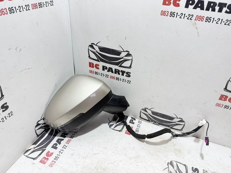 Зеркало заднего вида боковое правое Nissan Rogue 2022 T33 1.5 963016RR4B Б/У