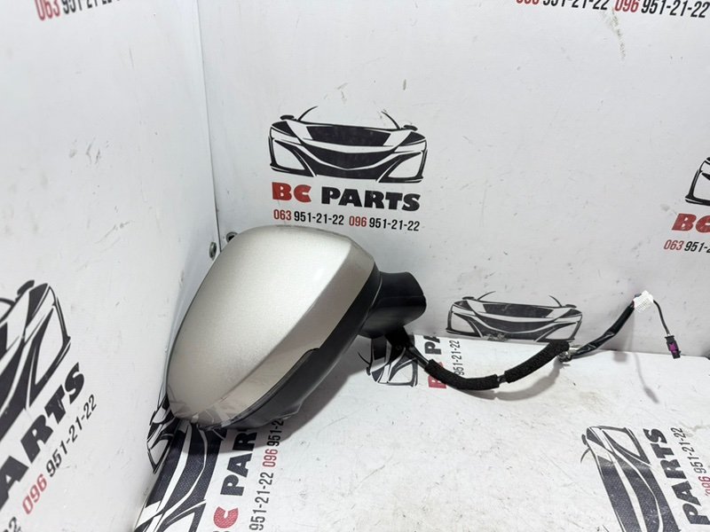 Зеркало заднего вида боковое правое Rogue 2022 T33 1.5