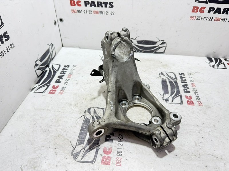 Кулак поворотный передний левый Nissan Rogue T33 1.5