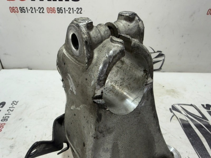 Кулак поворотный передний левый Rogue 2022 T33 1.5