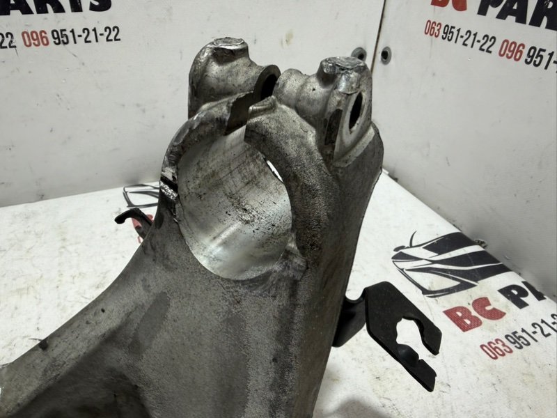 Кулак поворотный передний левый Rogue 2022 T33 1.5