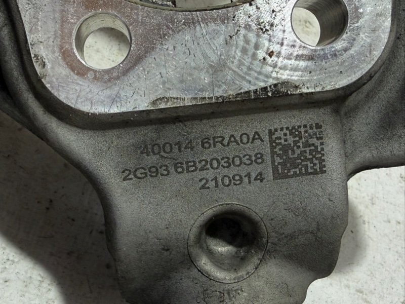 Кулак поворотный передний правый Rogue 2022 T33 1.5