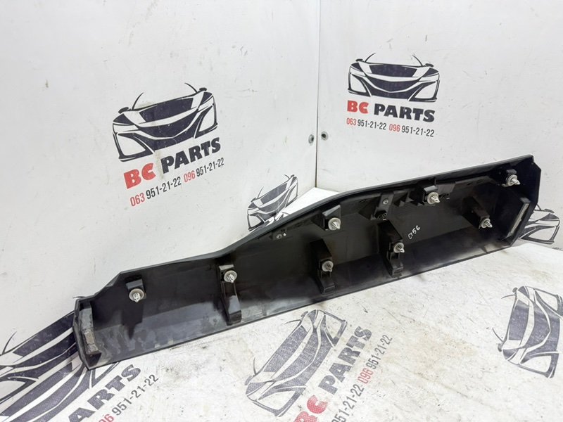 Накладка двери задняя левая Rogue 2022 T33 1.5 Накладка двери задняя левая Rogue 2022 T33 1.5