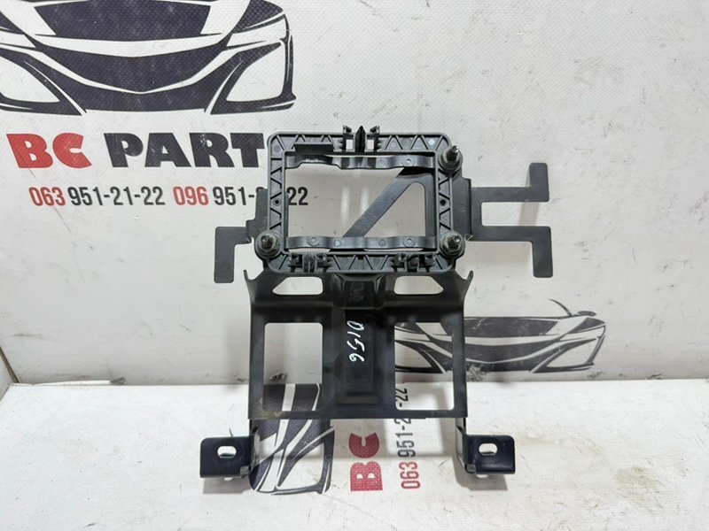 Запчасть кронштейн дистроника Nissan Rogue 2022 T33 1.5 284526RR0C Б/У Кронштейн дистроника Nissan Rogue 2022 T33 1.5 284526RR0C Б/У