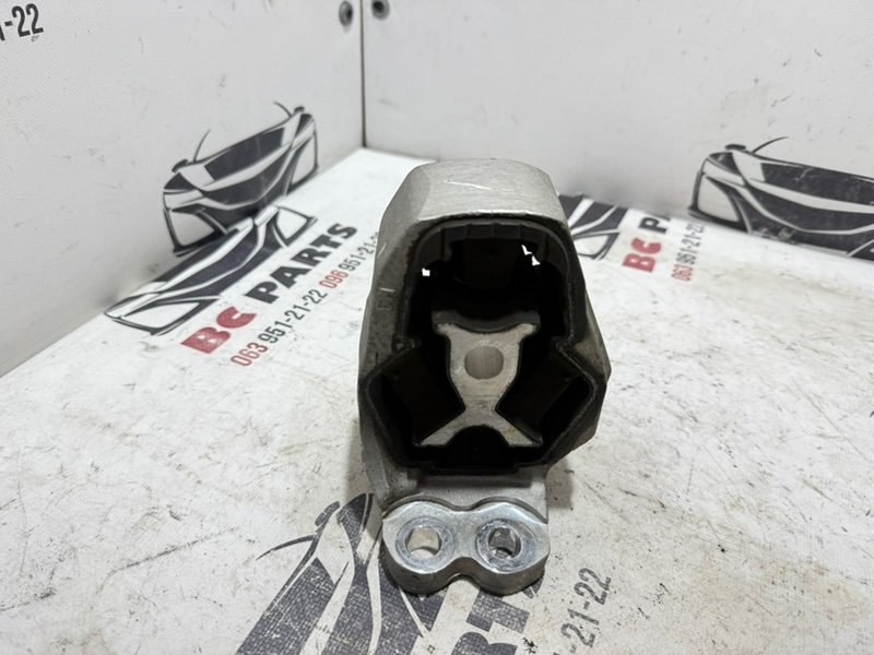 Подушка двигателя задняя правая Rogue 2022 T33 1.5