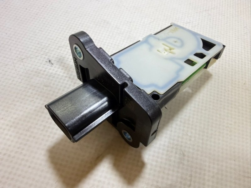 Датчик массового расхода воздуха Nissan Rogue T33 1.5 Датчик массового расхода воздуха Nissan Rogue T33 1.5