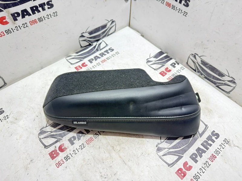 Подушка безопасности в сиденье задняя правая Rogue 2022 T33 1.5