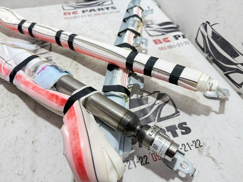 Подушка безопасности боковая штора правая Rogue 2022 T33 1.5