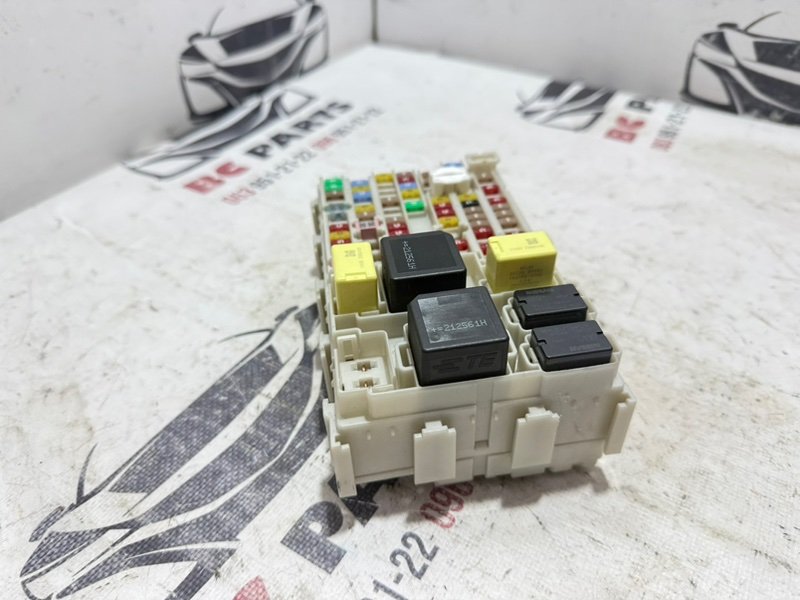 Блок предохранителей Nissan Rogue T33 1.5