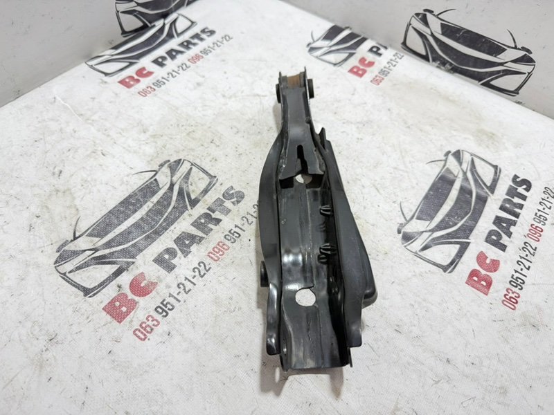 Рычаг подвески задний правый Rogue 2022 T33 1.5