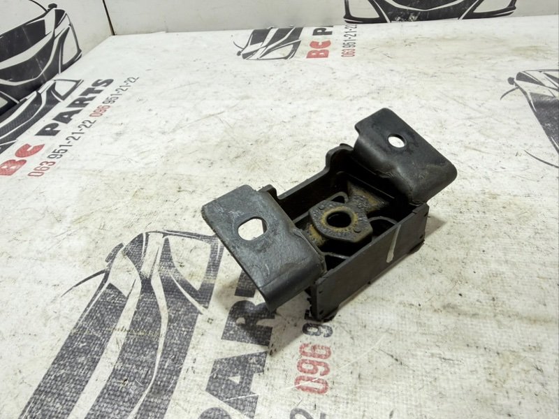 Подушка глушителя Rogue 2022 T33 1.5 Подушка глушителя Rogue 2022 T33 1.5