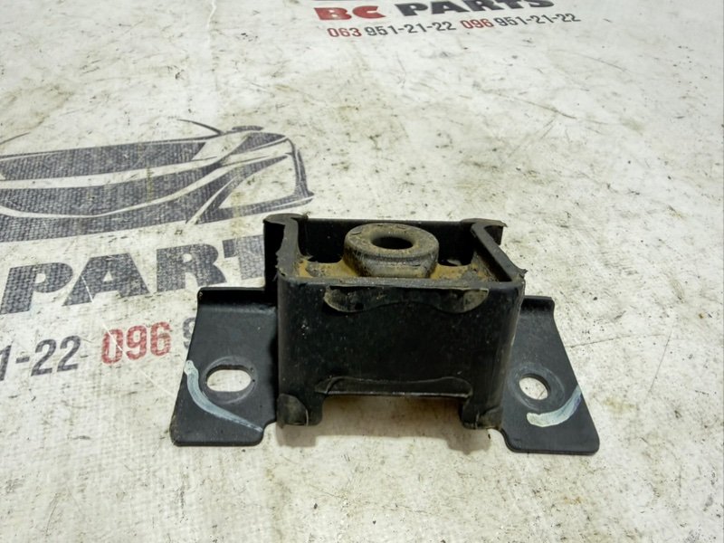 Подушка глушителя Rogue 2022 T33 1.5 Подушка глушителя Rogue 2022 T33 1.5