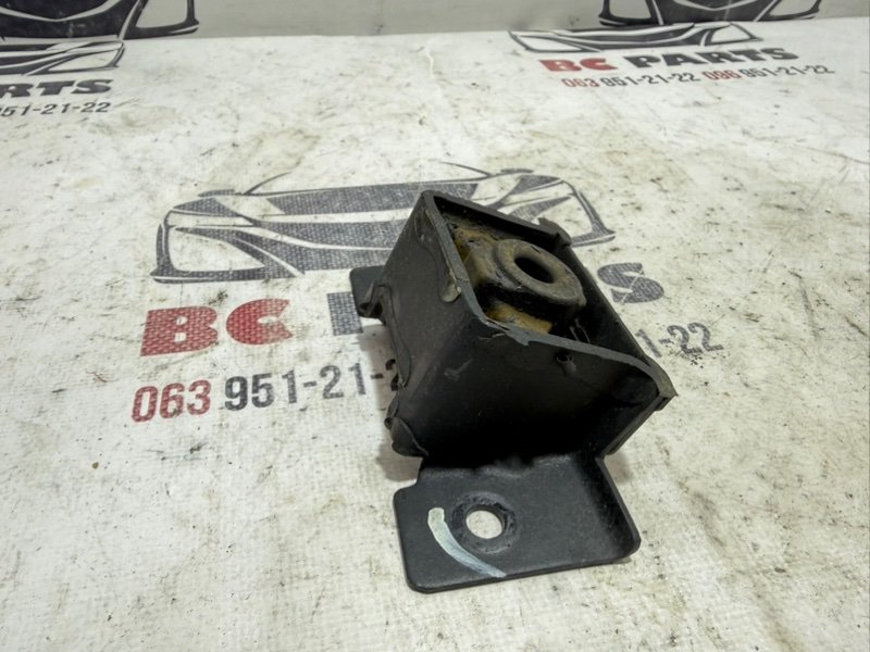 Подушка глушителя Rogue 2022 T33 1.5 Подушка глушителя Rogue 2022 T33 1.5