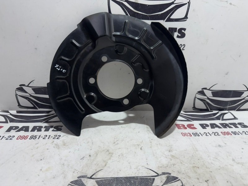 Защита тормозного диска задняя левая Nissan Rogue 2022 T33 1.5 441616RA0A Б/У