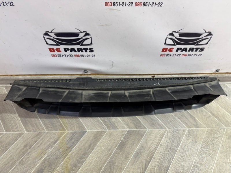 Жалюзи радиатора Rogue 2022 T33 1.5