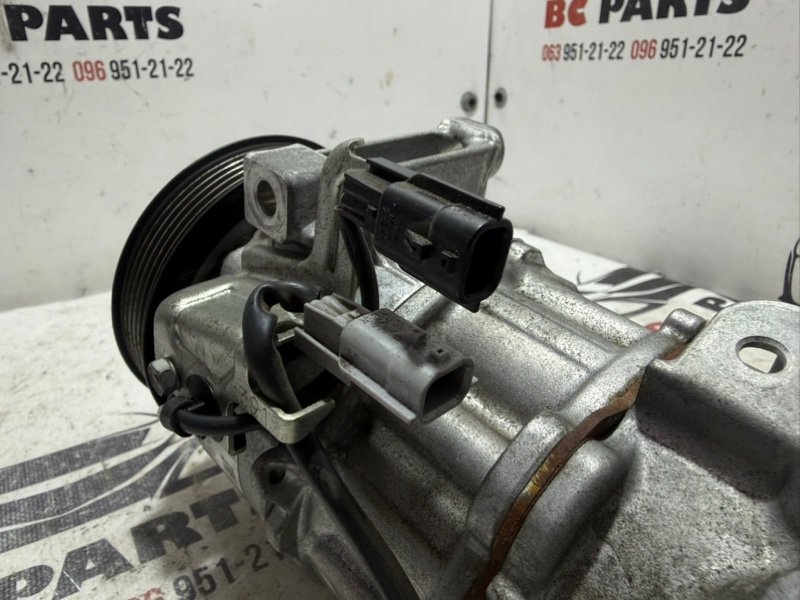 Компрессор кондиционера Nissan Rogue T33 1.5